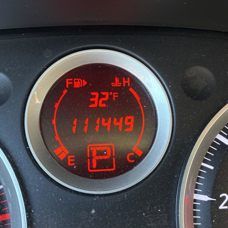 Used 2011 Nissan Sentra 2.0 SR FWD image 18