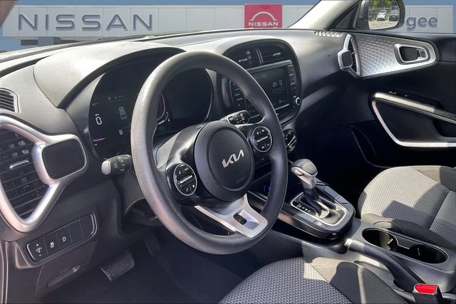 Used 2024 Kia Soul LX w/ Option Group 015 FWD image 16
