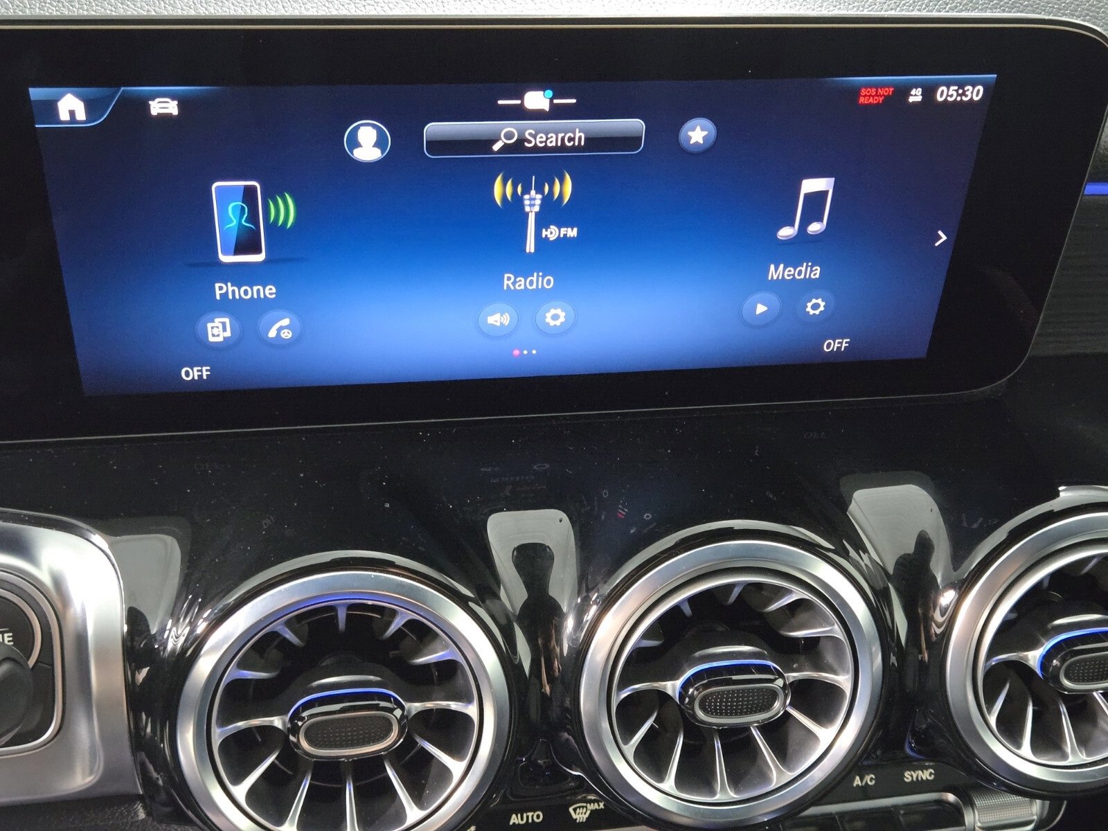 Used 2025 Mercedes-Benz GLB 250 image 28