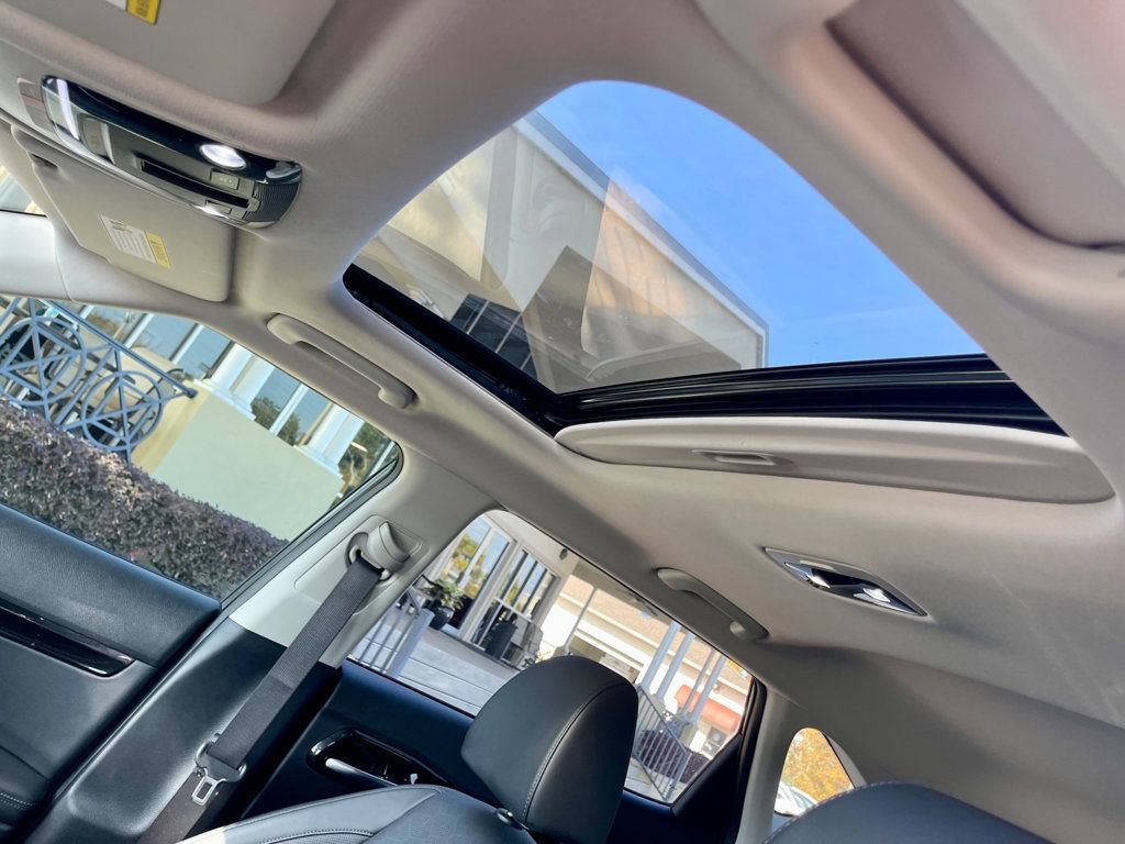 Used 2025 Kia Seltos SX w/ SX Sunroof Package image 17