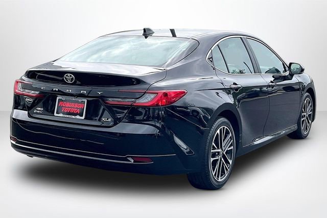 Used 2025 Toyota Camry XLE AWD/4WD image 13