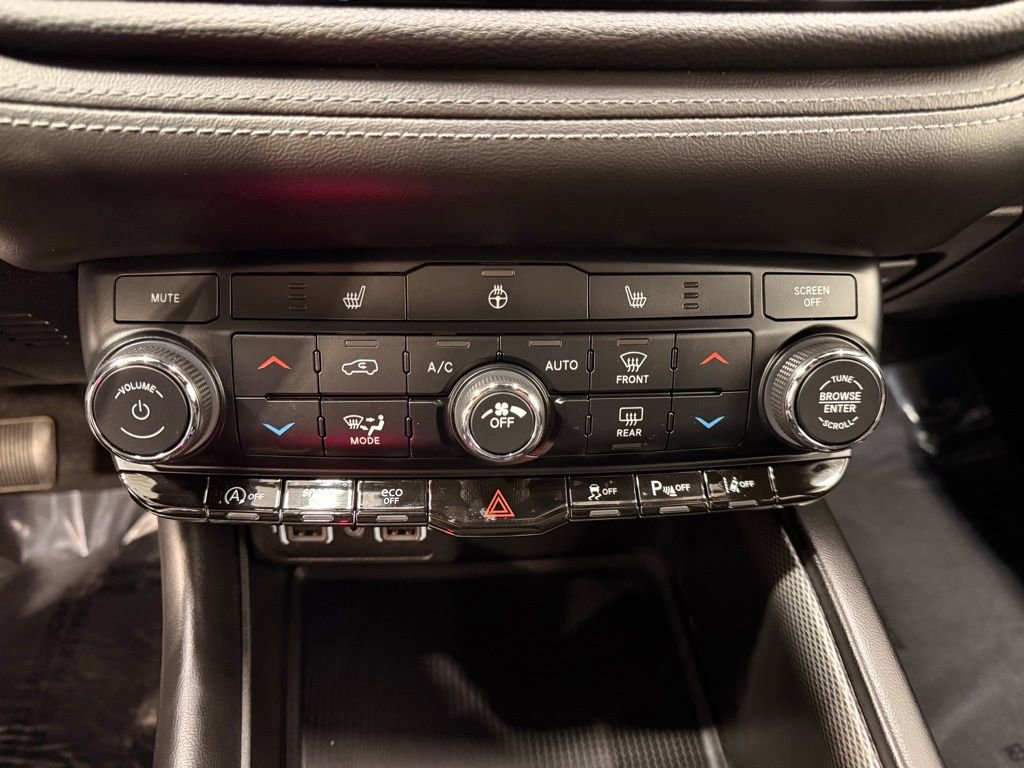 Used 2022 Dodge Durango GT image 17