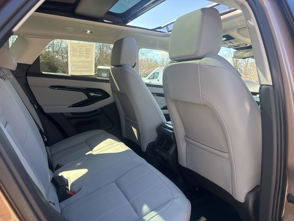 Used 2024 Land Rover Range Rover Evoque S image 32