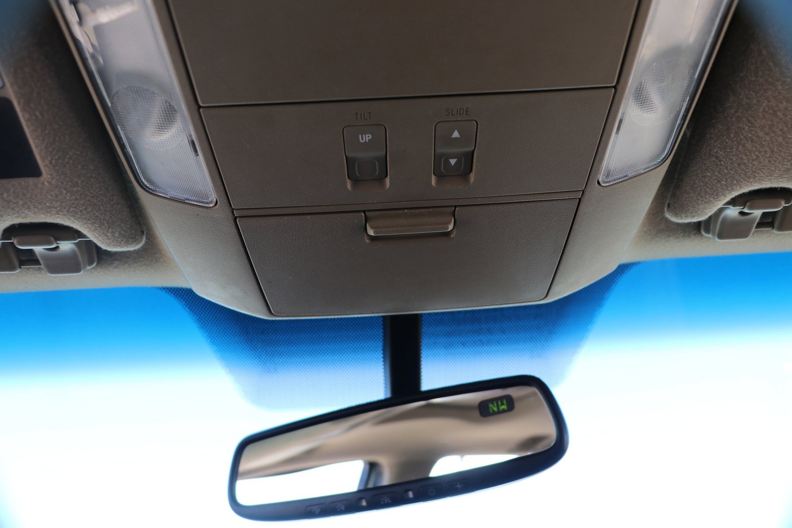 Used 2010 Toyota Sequoia Platinum RWD image 24