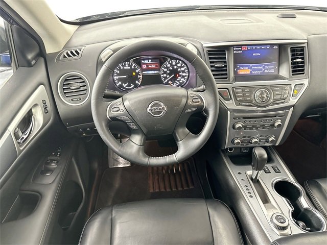 Used 2018 Nissan Pathfinder SL image 10
