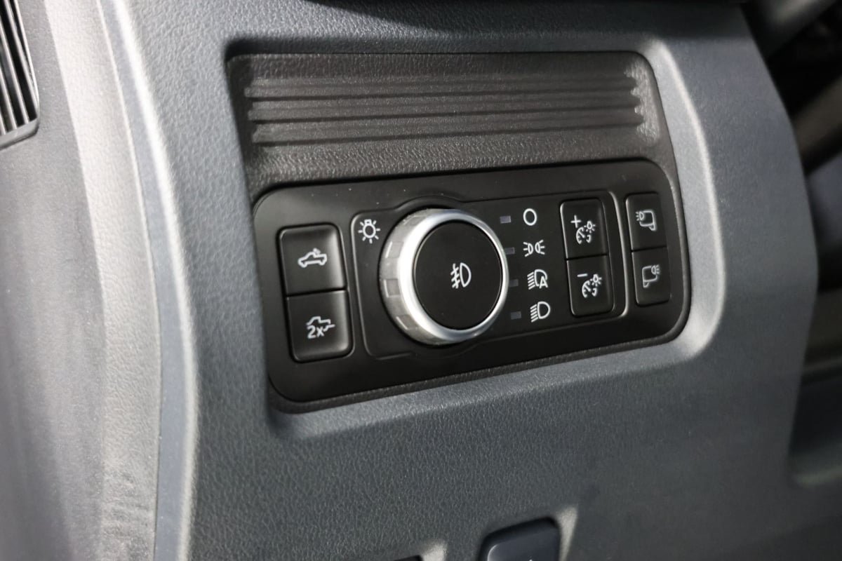 Used 2026 Ford F350 Lariat AWD/4WD image 26