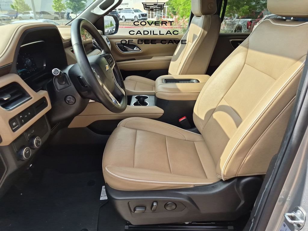 Used 2024 Chevrolet Suburban Premier image 21