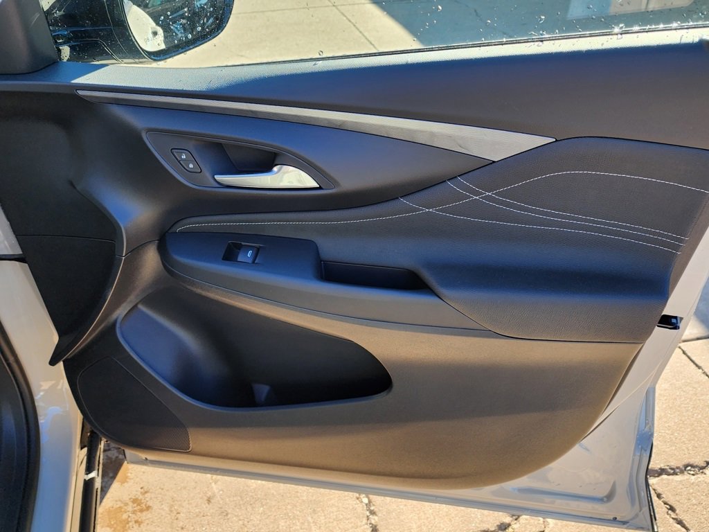 New 2026 Buick Envista Sport Touring w/ Studio Series image 35