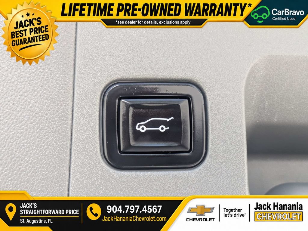 Used 2022 Cadillac XT5 Premium Luxury w/ Technology Package FWD image 13