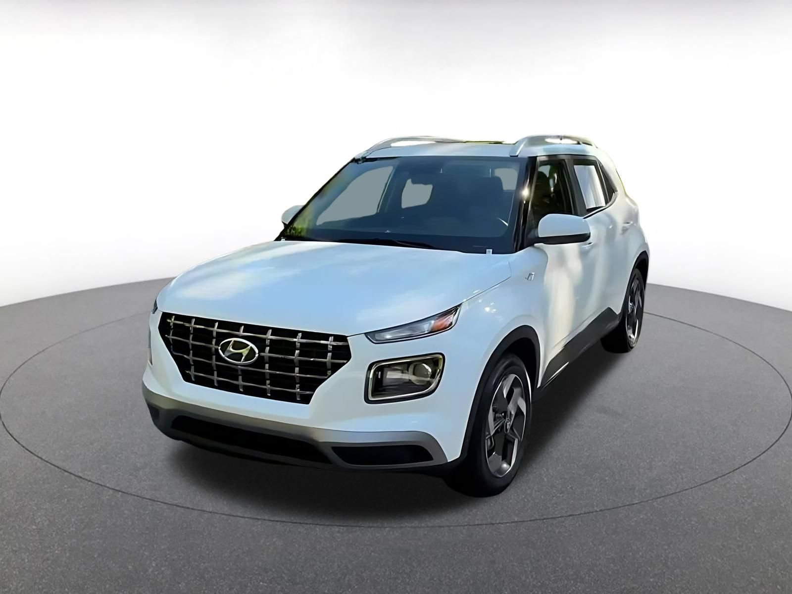 Used 2026 Hyundai Venue SEL FWD image 7