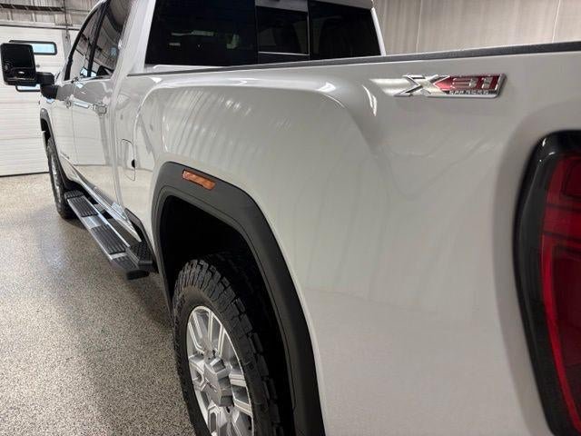 Used 2023 GMC Sierra 2500 SLT w/ SLT Premium Package AWD/4WD image 11