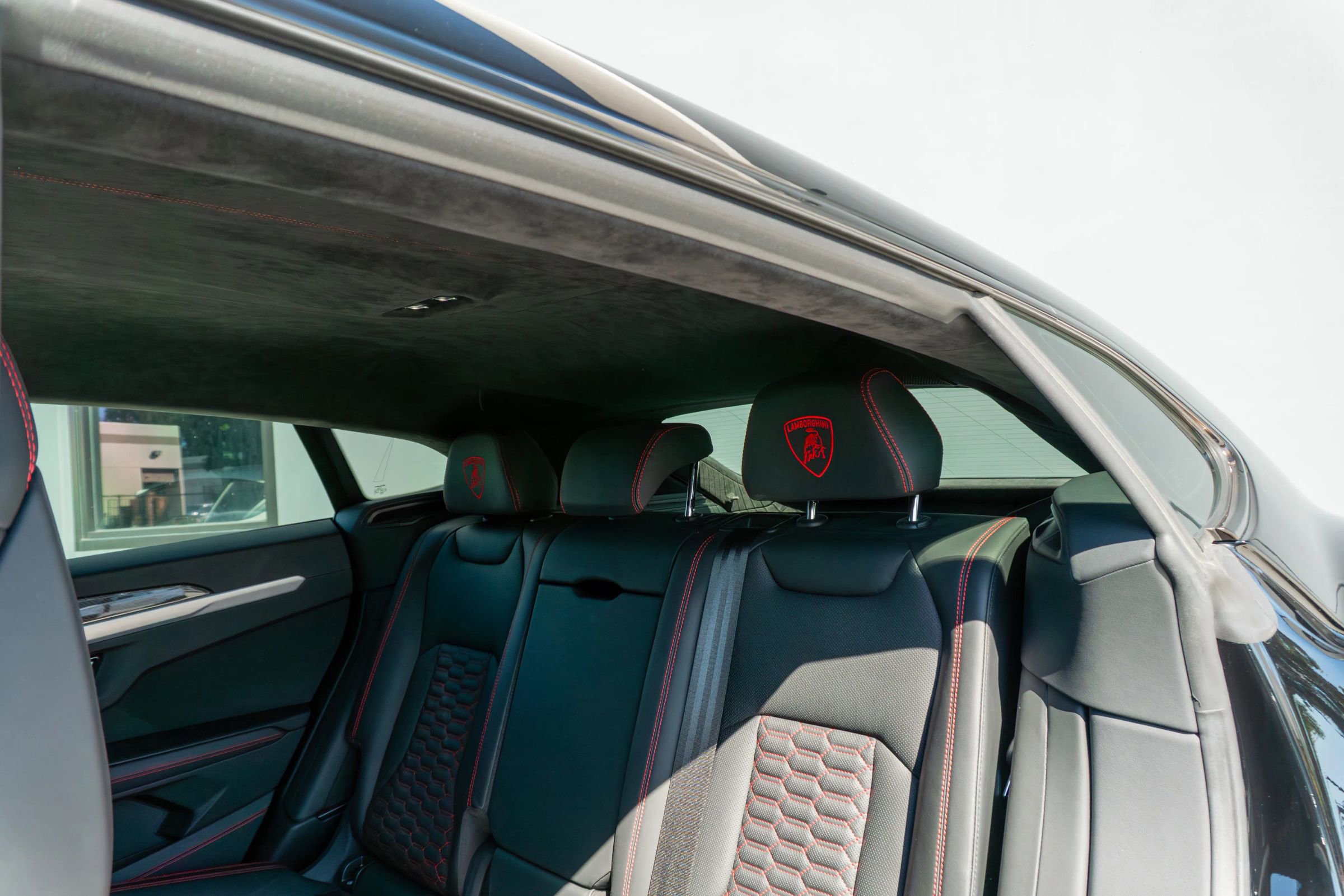 Used 2020 Lamborghini Urus image 12