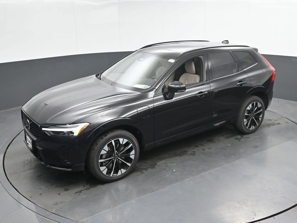 New 2026 Volvo XC60 T8 Plus w/ Protection Package Premier AWD/4WD image 31