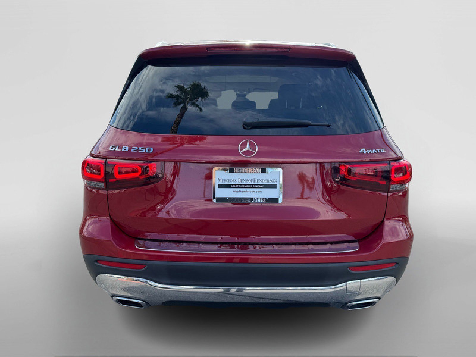 Certified 2022 Mercedes-Benz GLB 250 4MATIC w/ Premium Package Lite image 4