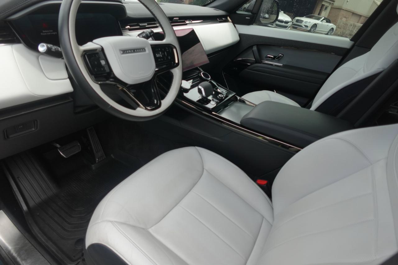 Used 2023 Land Rover Range Rover Sport SE Dynamic AWD/4WD image 18
