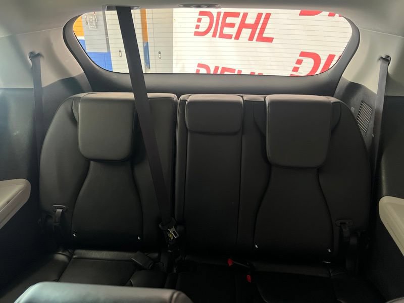 Certified 2023 Kia Carnival EX FWD image 17