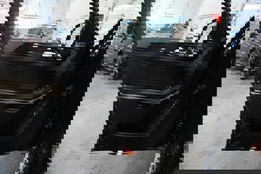 Used 2017 Mercedes-Benz GLS 550 4MATIC image 18