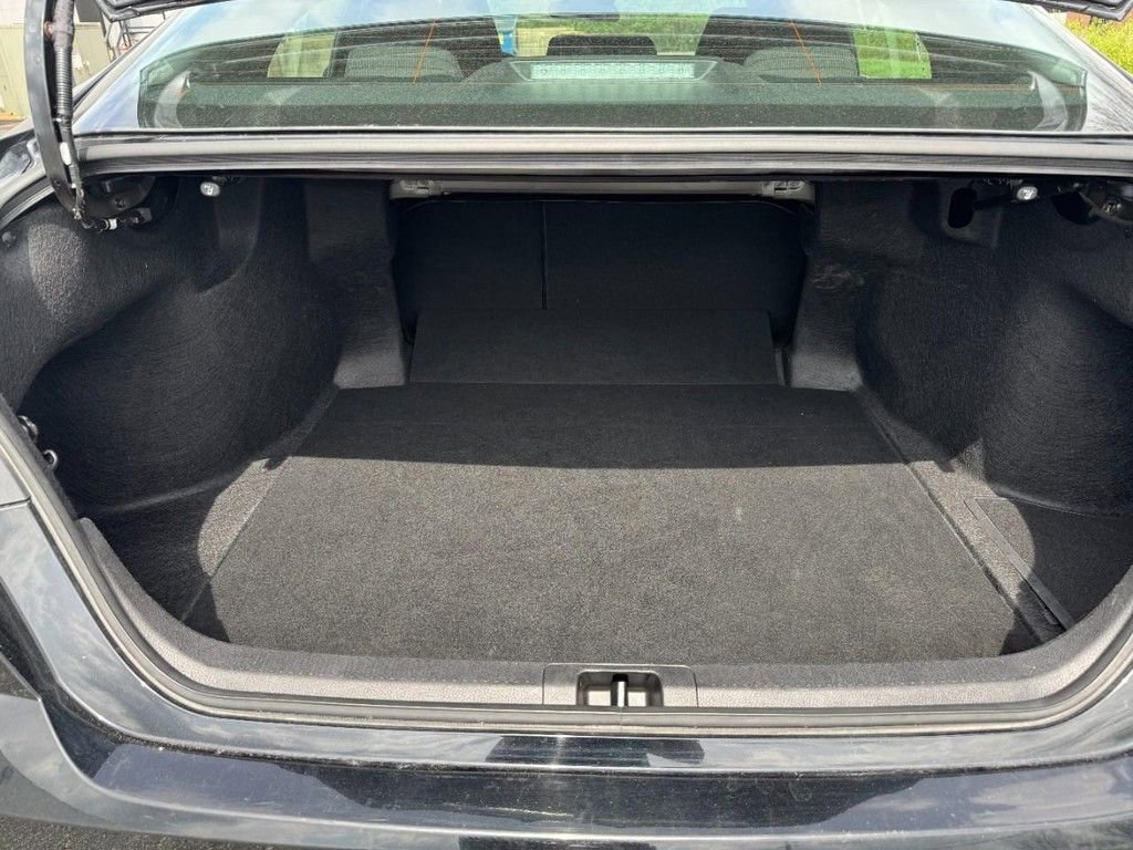 Used 2025 Toyota Camry LE image 4