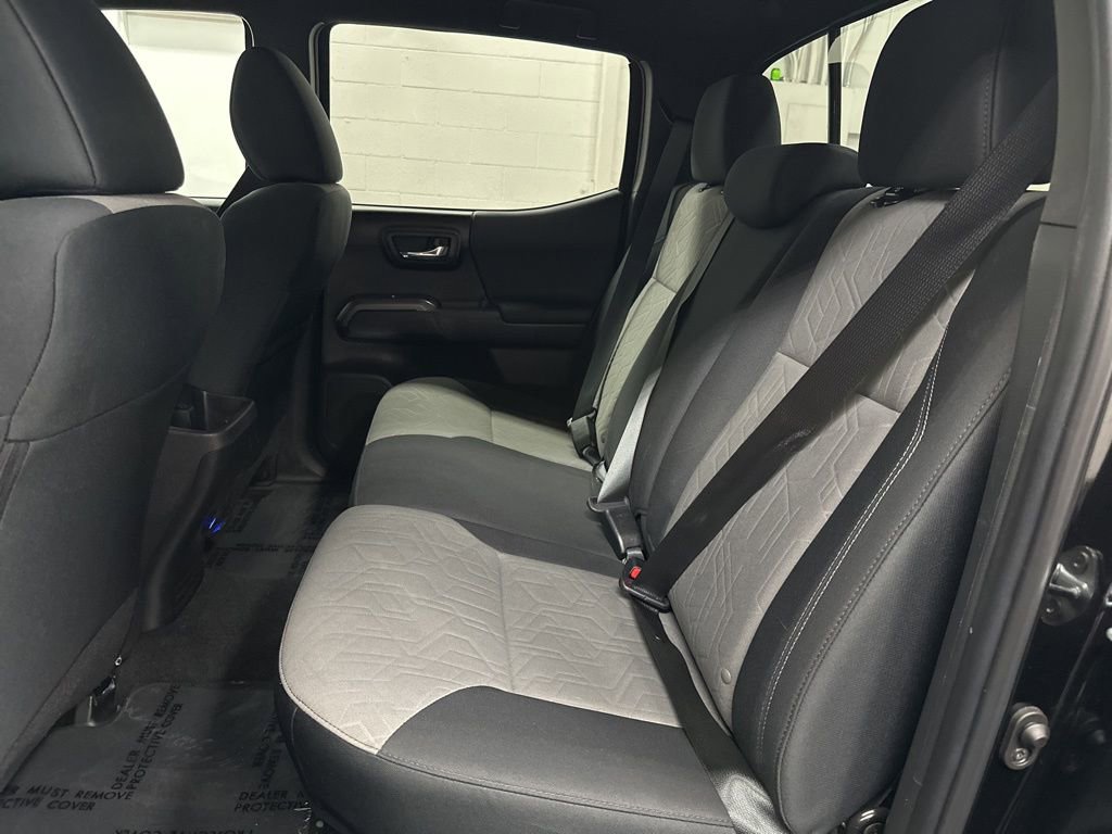Used 2023 Toyota Tacoma TRD Sport w/ Technology Package image 19