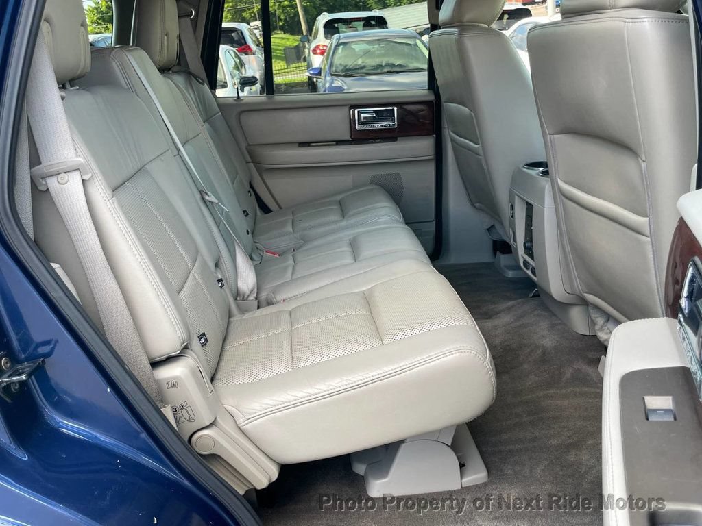 Used 2011 Lincoln Navigator 2WD image 15