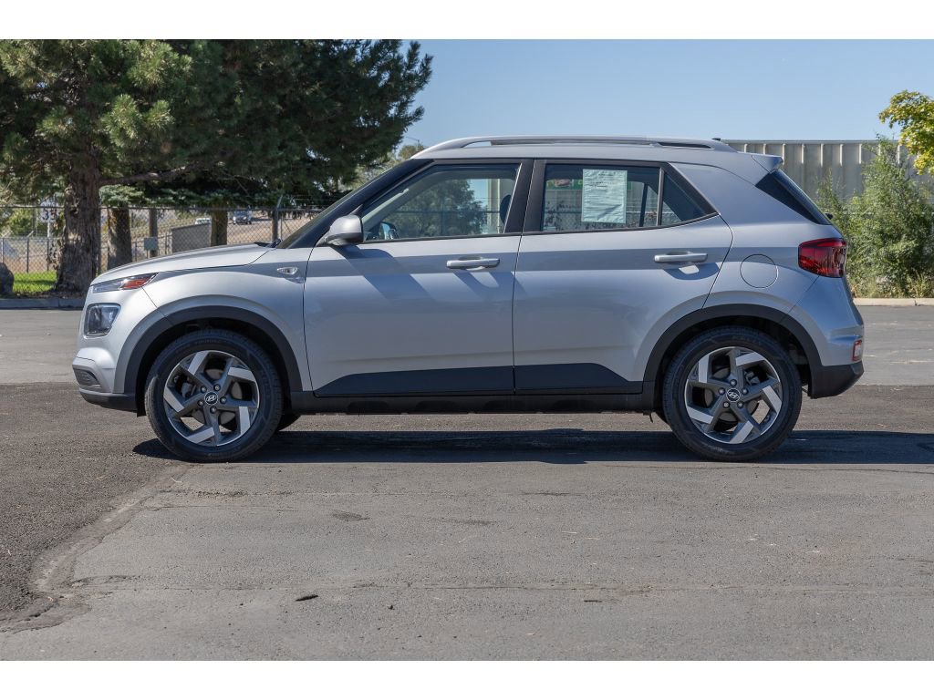 Used 2021 Hyundai Venue SEL w/ Cargo Package image 6