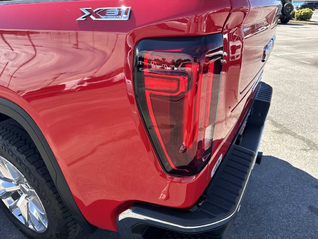 Used 2019 GMC Sierra 1500 SLT w/ SLT Premium Package AWD/4WD image 18
