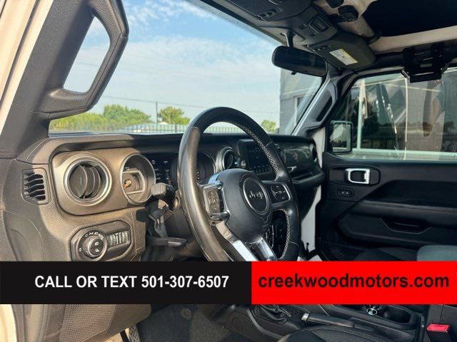 Used 2020 Jeep Gladiator Overland w/ Safety Group AWD/4WD image 8