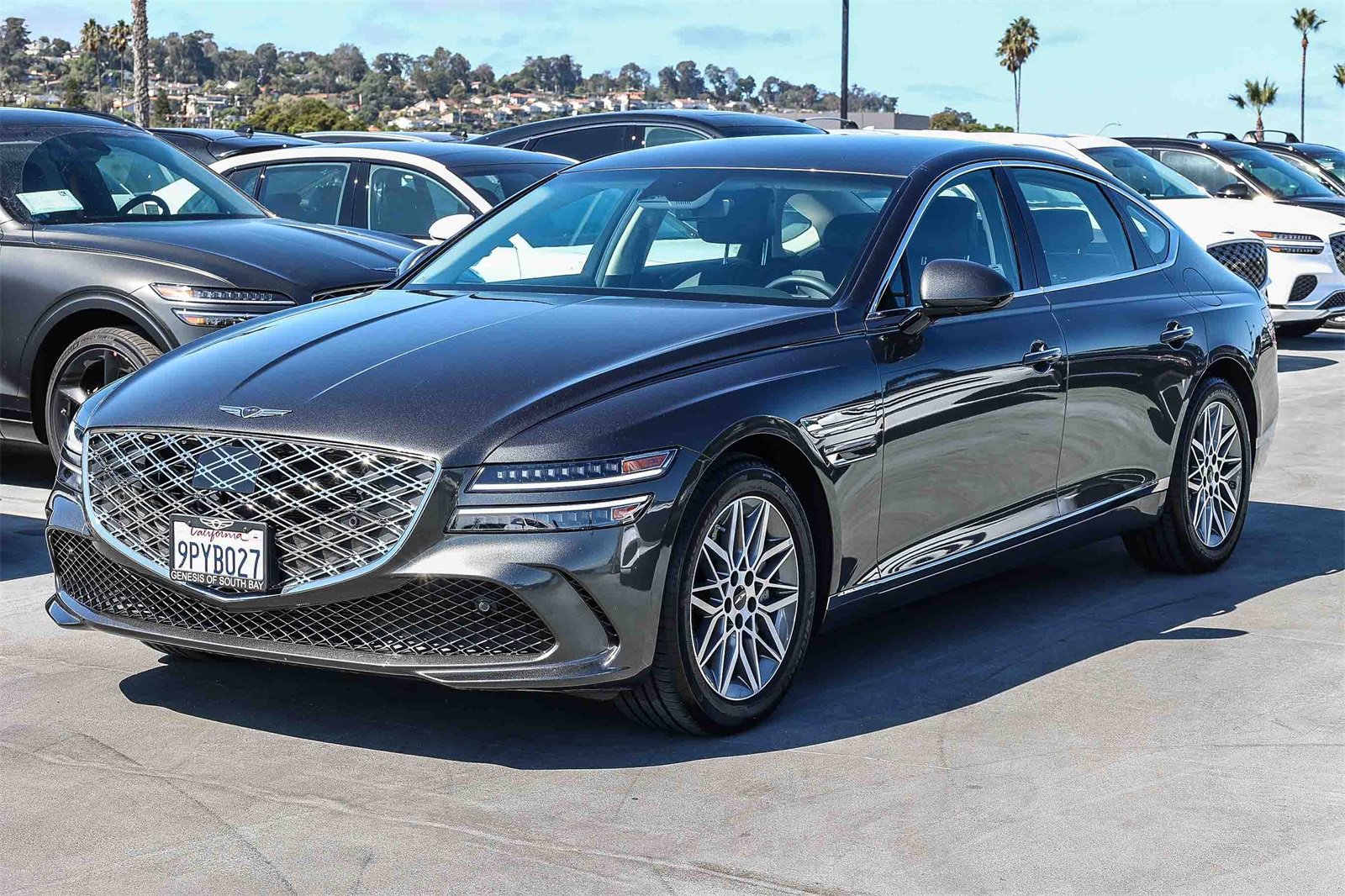 Used 2025 Genesis G80 2.5T image 3