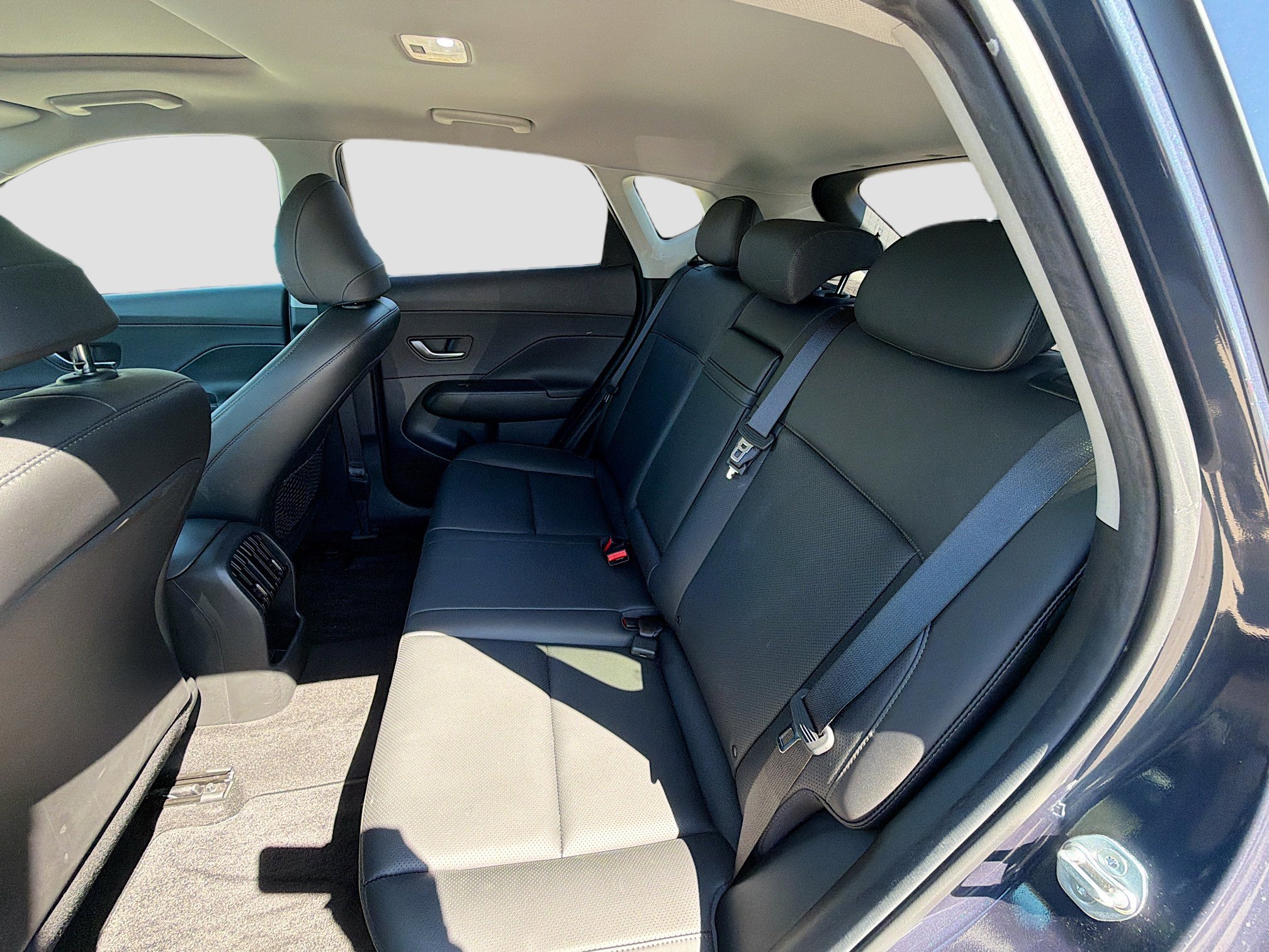 Used 2024 Hyundai Kona Limited image 21