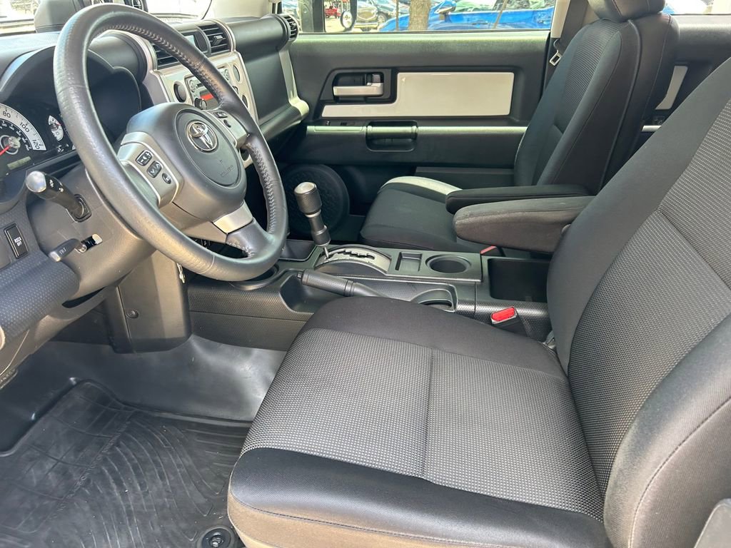 Used 2014 Toyota FJ Cruiser 4WD w/ Upgrade Package image 11