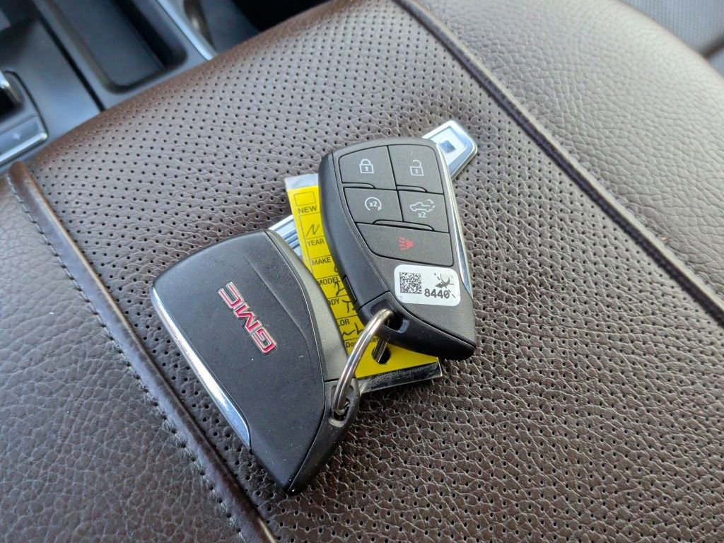 Used 2024 GMC Sierra 2500 Denali w/ Denali Reserve Package image 36