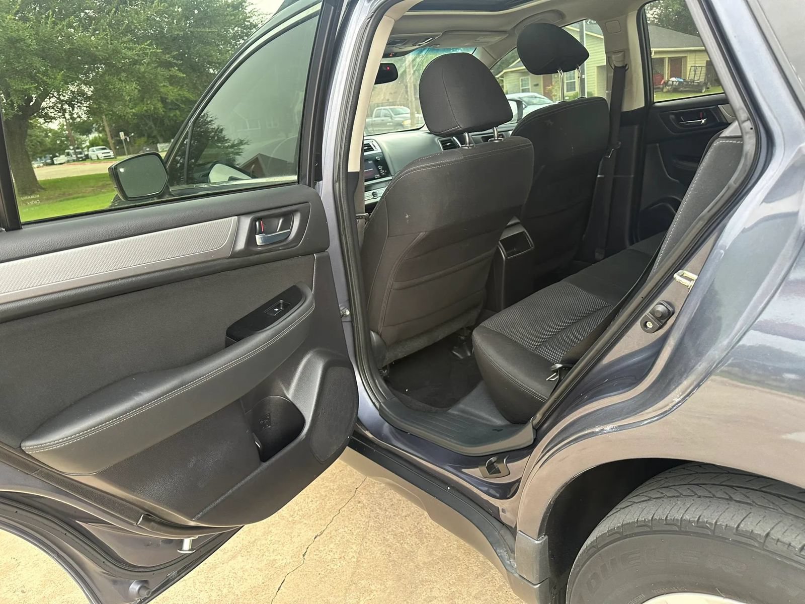 Used 2017 Subaru Outback 2.5i Premium AWD/4WD image 14