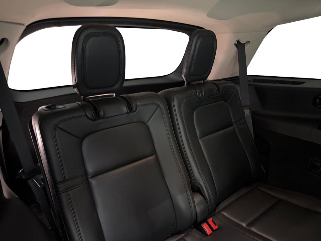 Used 2024 Lincoln Aviator Reserve w/ Equipment Group 201A image 40