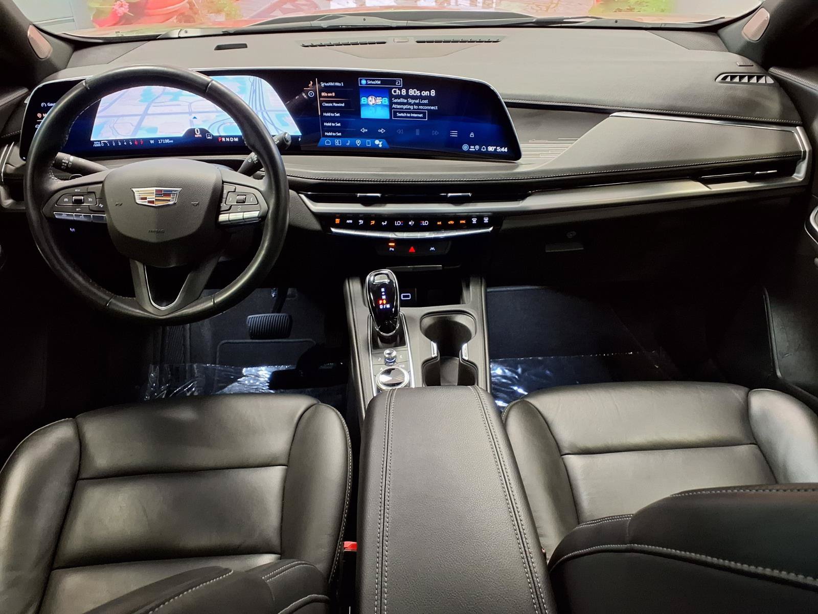 Used 2025 Cadillac XT4 Premium Luxury FWD image 16