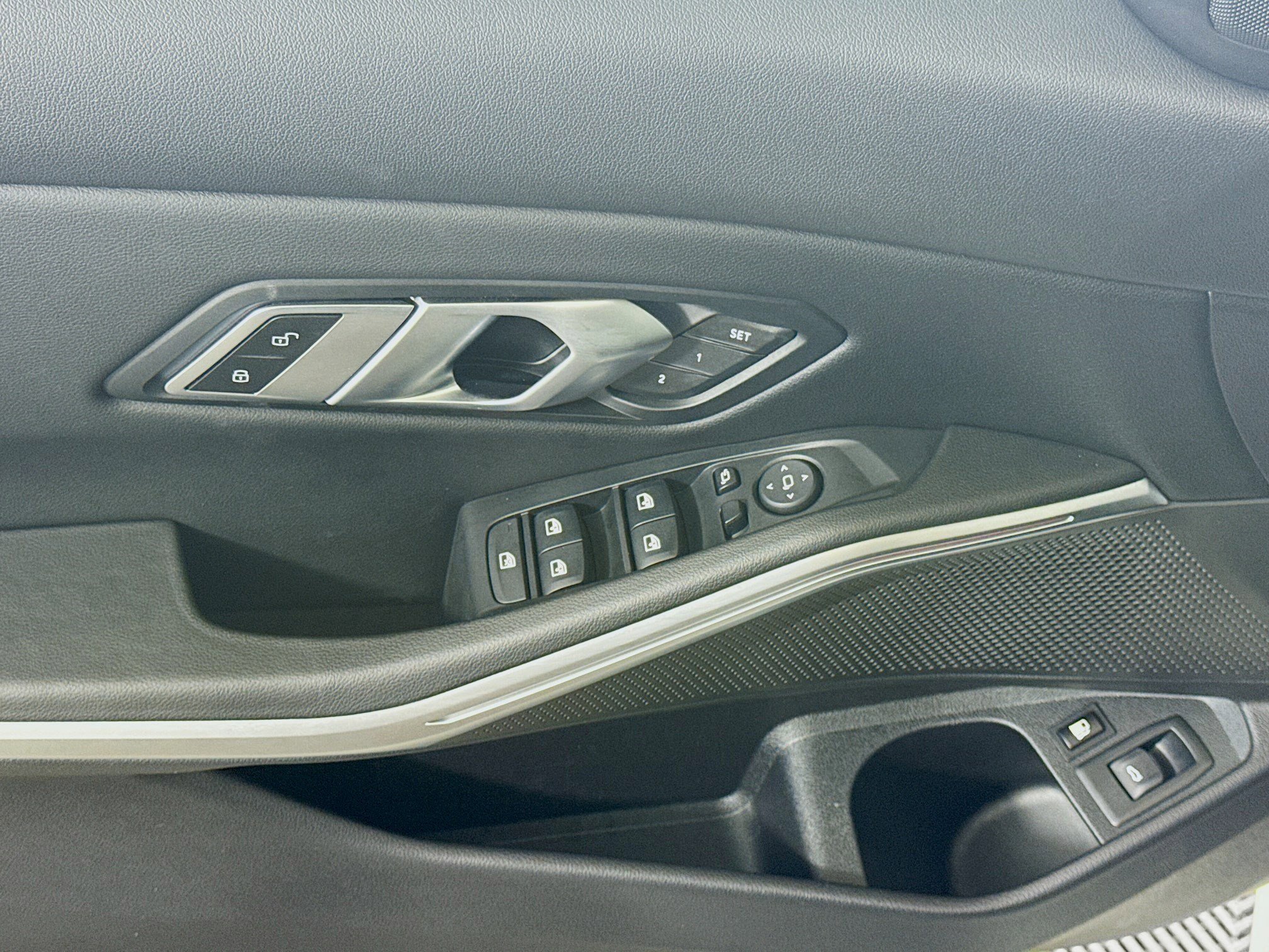 Used 2022 BMW 330e w/ M Sport Package image 24