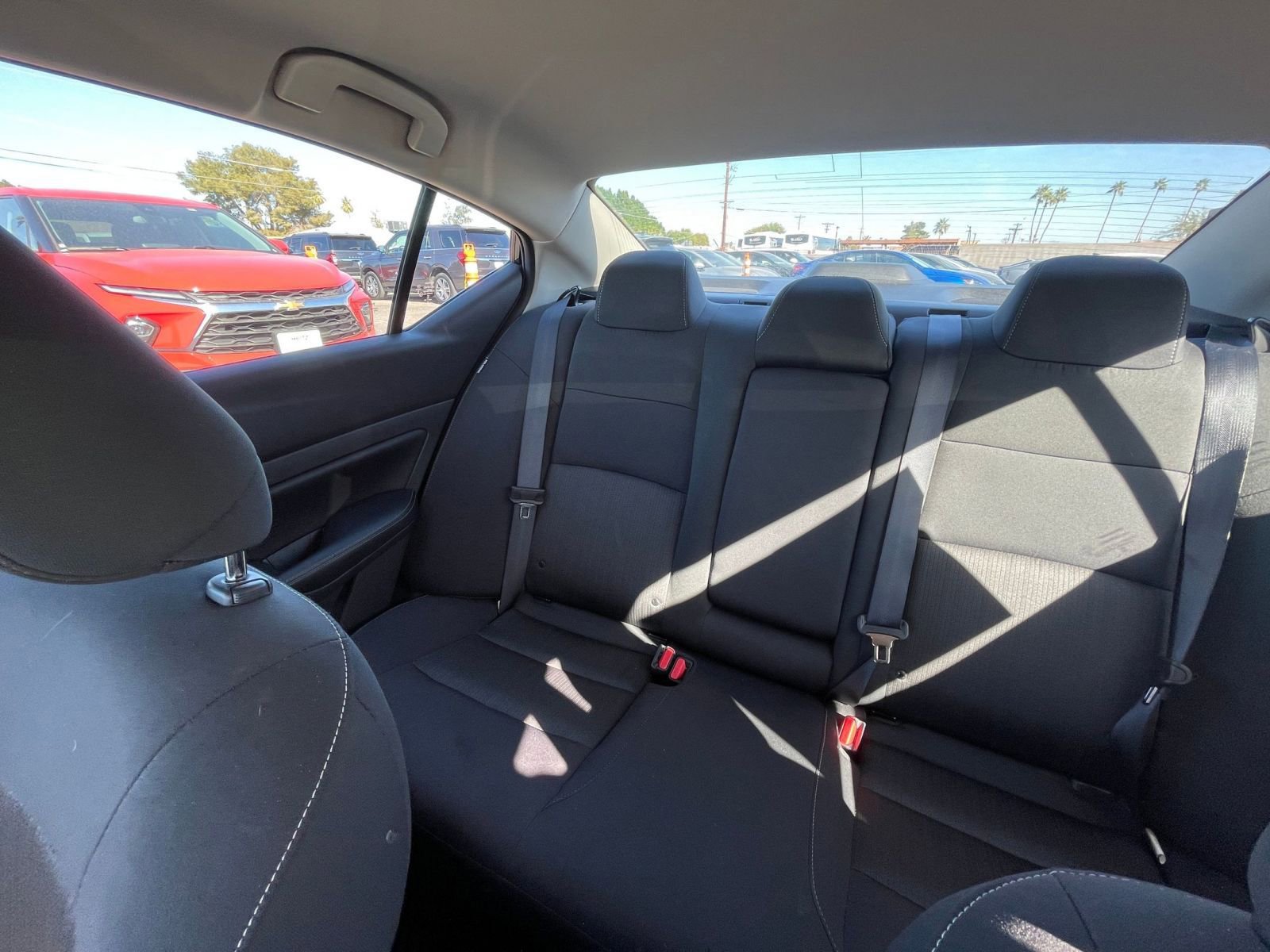 Used 2025 Nissan Altima 2.5 SV image 40