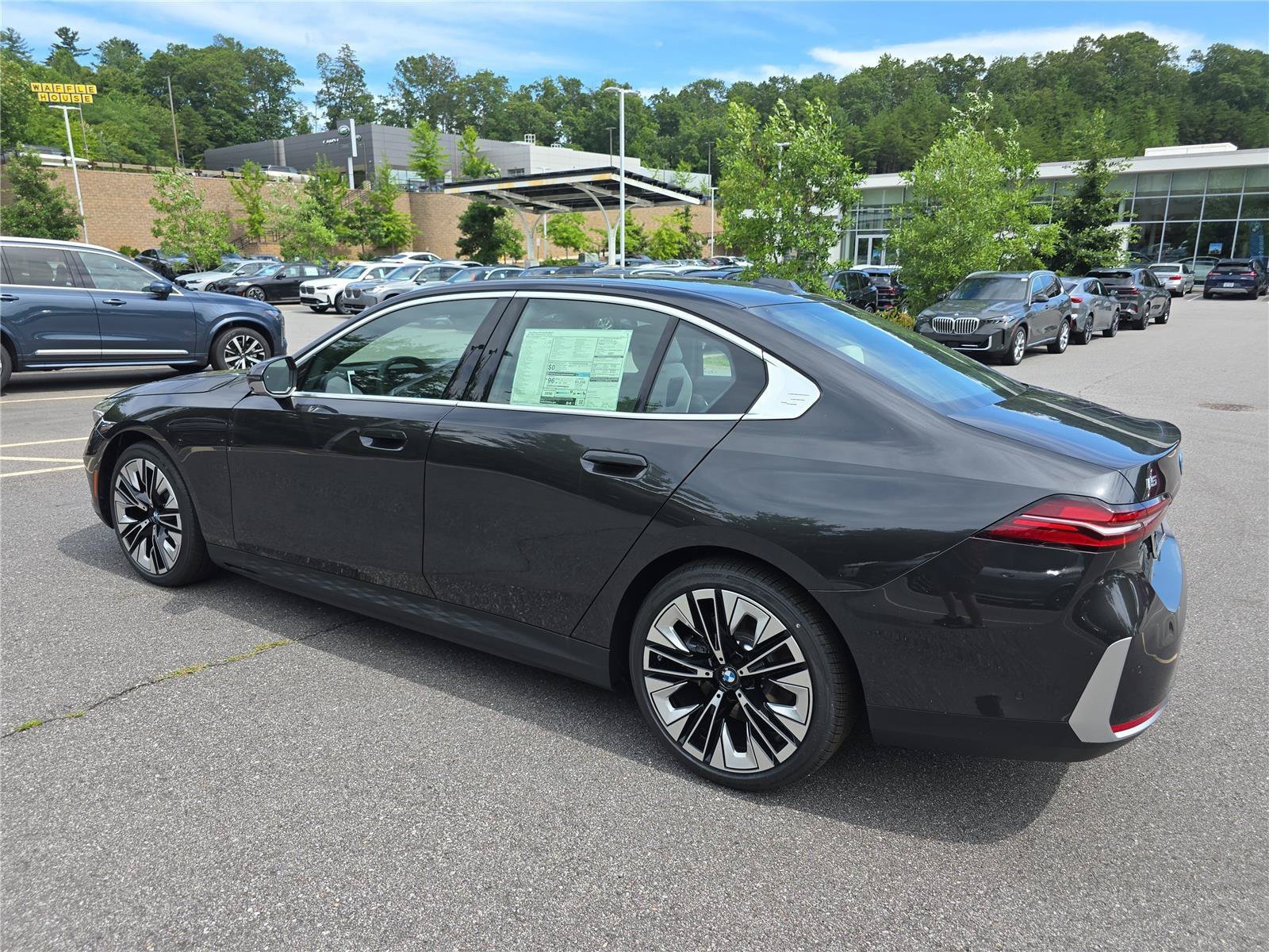New 2027 BMW i5 xDrive40 AWD/4WD image 5