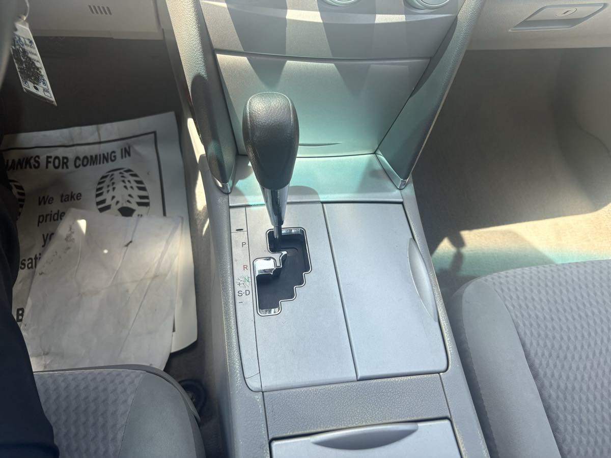 Used 2011 Toyota Camry LE FWD image 24