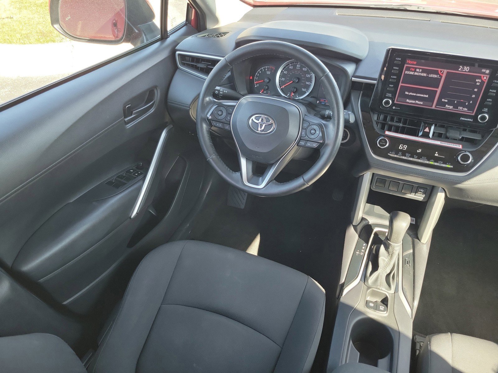 Used 2022 Toyota Corolla Cross LE FWD image 15