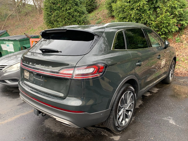 Certified 2022 Lincoln Nautilus Reserve AWD/4WD image 4