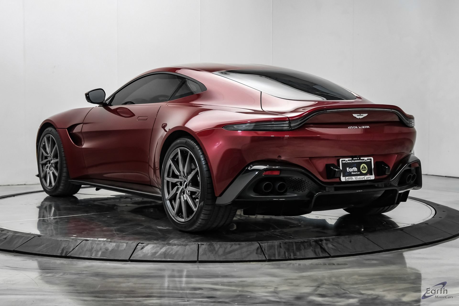 Used 2020 Aston Martin V8 Vantage Coupe RWD image 14