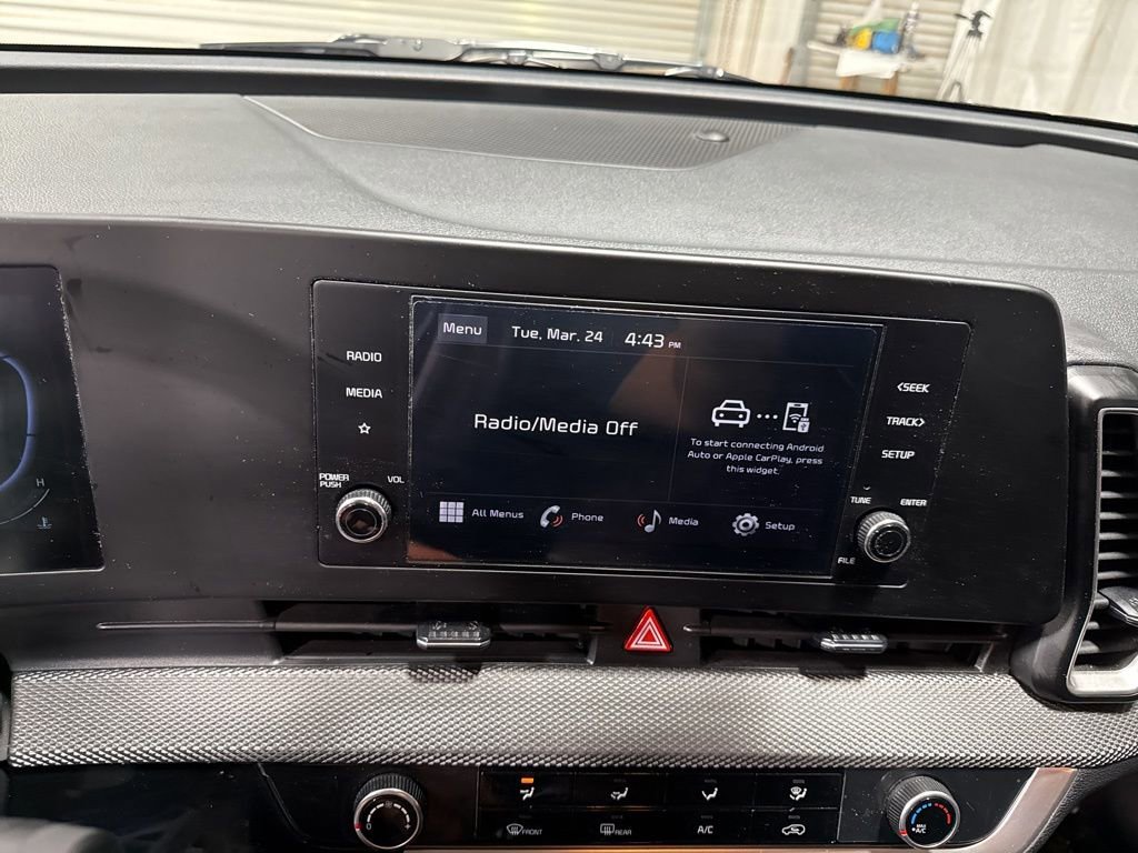 Used 2025 Kia Sportage LX image 28