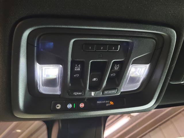 Used 2021 GMC Sierra 3500 AT4 w/ AT4 Premium Plus Package AWD/4WD image 34