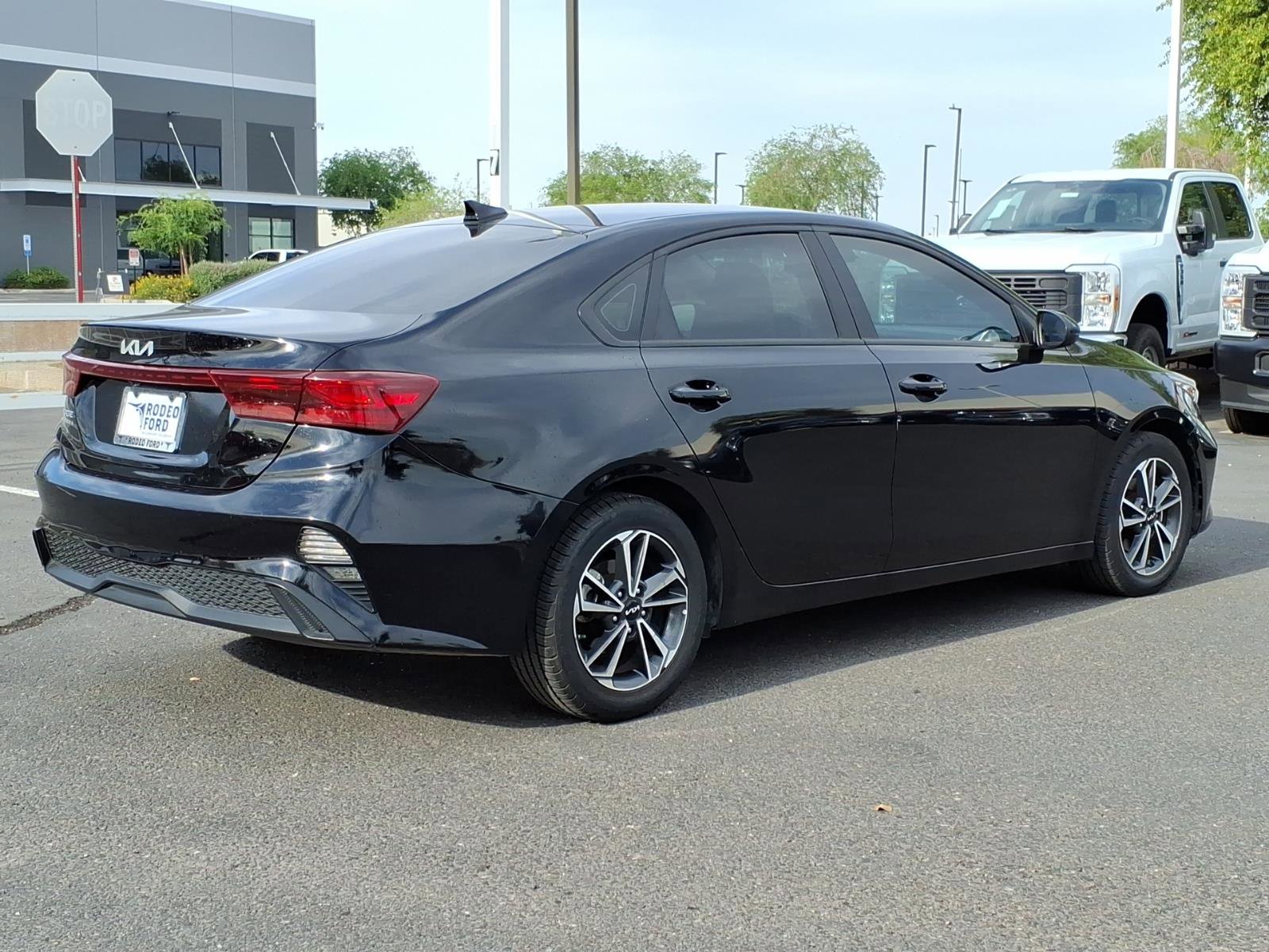 Used 2022 Kia Forte LXS image 5