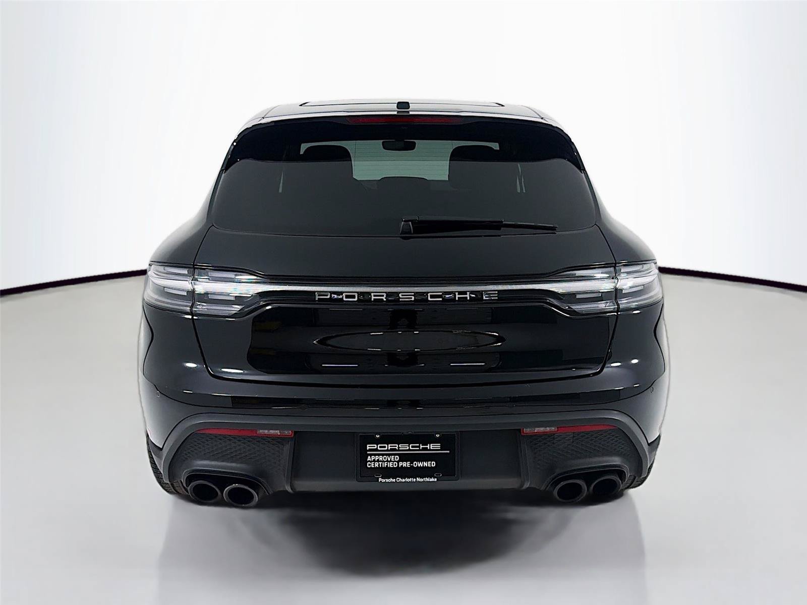 Certified 2023 Porsche Macan Turbo AWD/4WD image 25