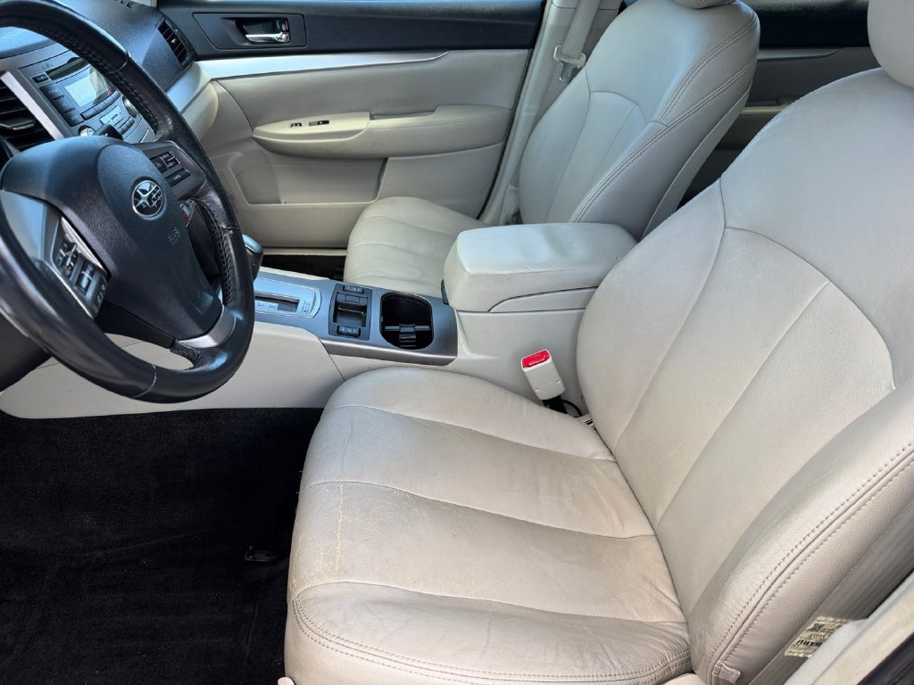 Used 2013 Subaru Outback 2.5i Premium AWD/4WD image 10