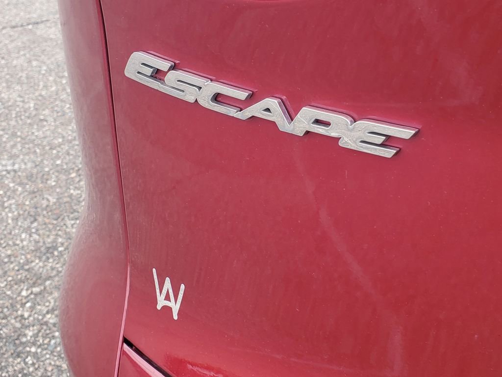 Used 2015 Ford Escape SE FWD image 6