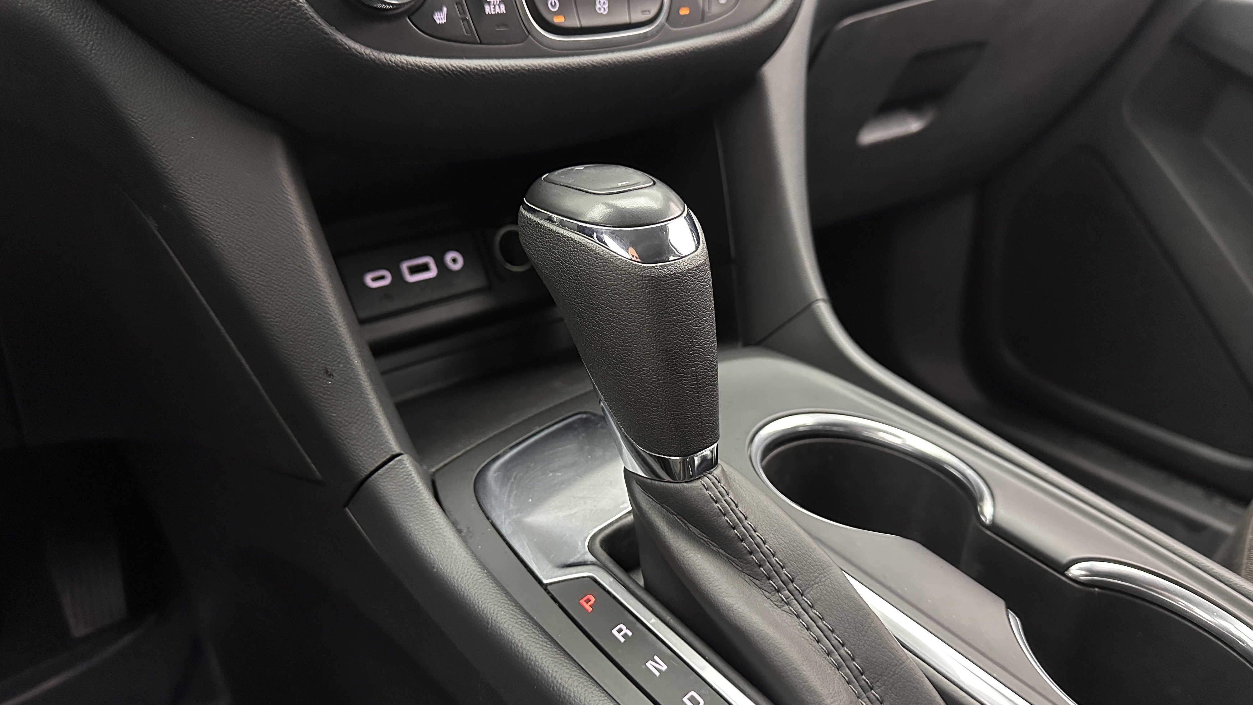 Used 2020 Chevrolet Equinox LT image 16