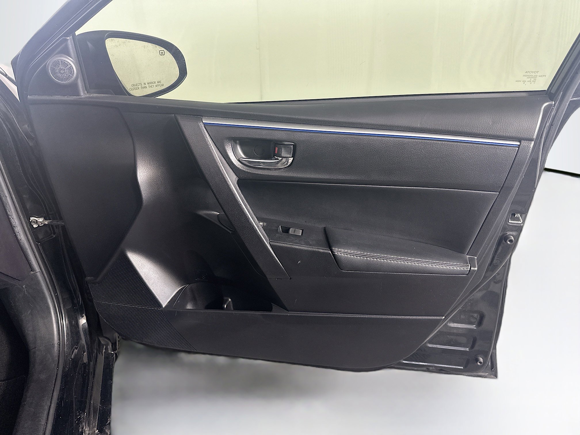 Used 2016 Toyota Corolla S FWD image 30