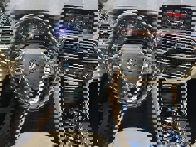 Used 2019 BMW X4 xDrive30i w/ Convenience Package image 16